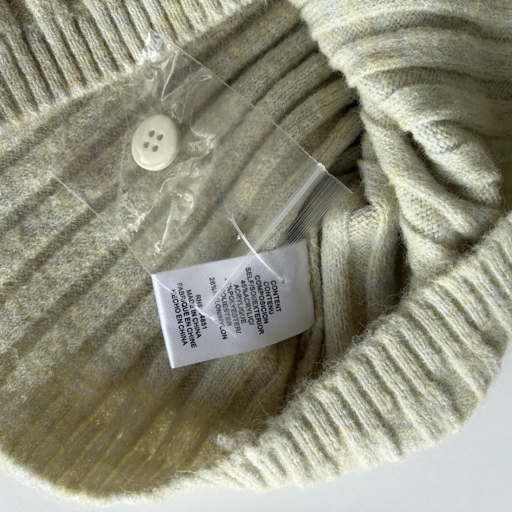 WAYF Collared sweater with buttons in Green - Picture 5 of 5